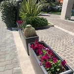 Отель Fly Deco 4*