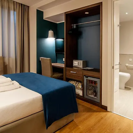 Fly Deco Hotel