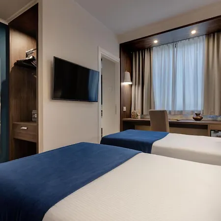 Fly Deco Hotel 4*