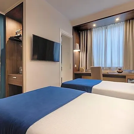 Hotel Fly Deco 4*