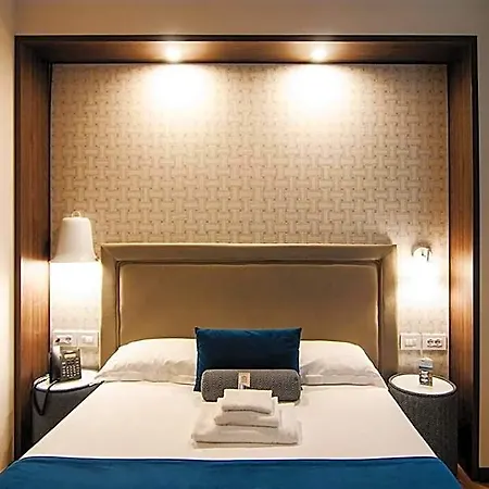 Fly Deco Otel